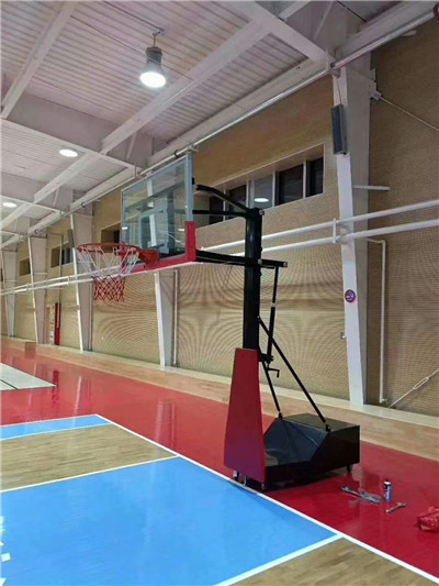 图说:体育器材之儿童升降篮球架