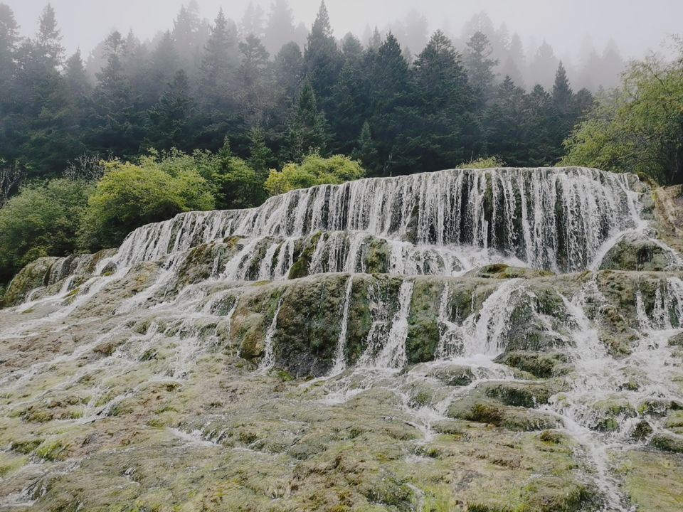 康宜健身器材厂家优秀员工乐游四川