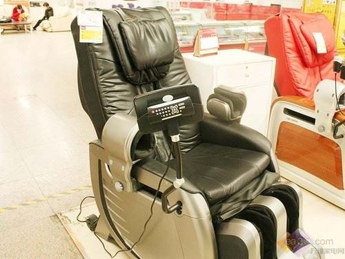 荣泰按摩椅RT8200 3D智能消除疲劳图1