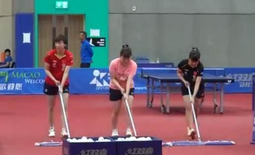 扎心了！国乒女队被男队“嫌弃”、打扫全场卫生，秦志戬图1