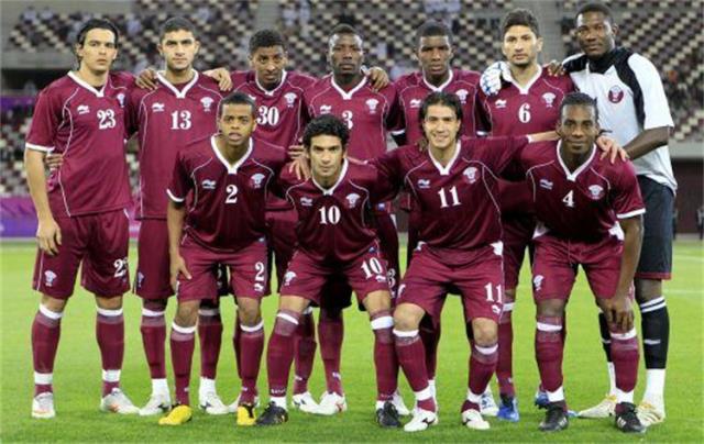 卡塔尔队球衣(卡塔尔足球队队服)图1