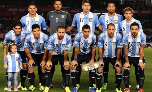 今年世界杯阿根廷输了(今年世界杯阿根廷输了还能打吗)图1