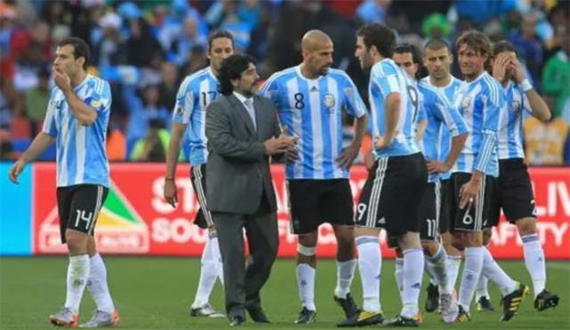 阿根廷大比分输球(阿根廷大比分输球视频)图1