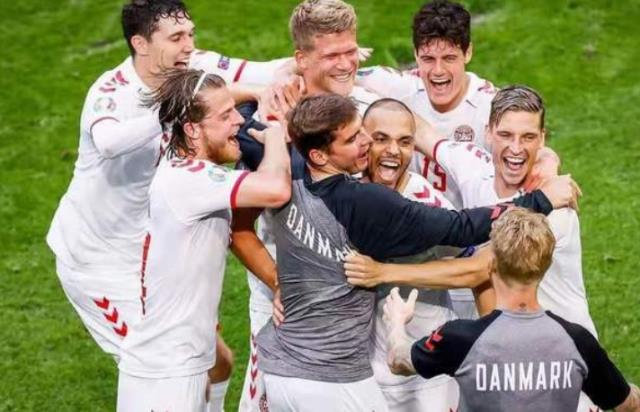 世界杯最新消息澳大利亚vs丹麦(2018世界杯澳大利亚vs丹麦)图1