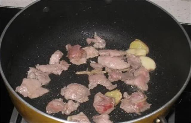 西葫芦炒肉怎么做