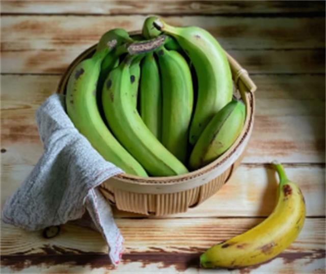 青香蕉快速成熟的方法 香蕉怎么保存会不变黑