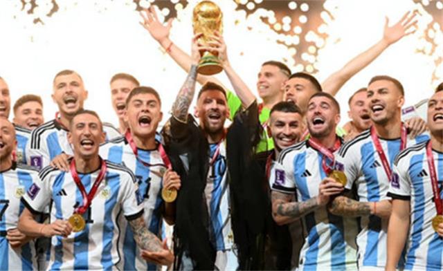阿根廷球员复刻马丁内斯庆祝动作 战绩如何？