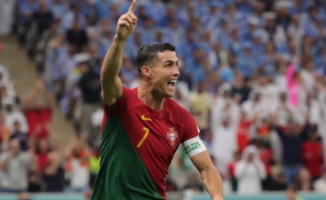 欧预赛C罗里程碑双响葡萄牙大胜 葡萄牙人对C罗有多喜爱？