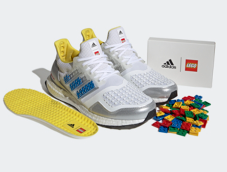 阿迪达斯重现ULTRABOOST荣光，经典焕新 展现科技与潮流的双重文化符号 图